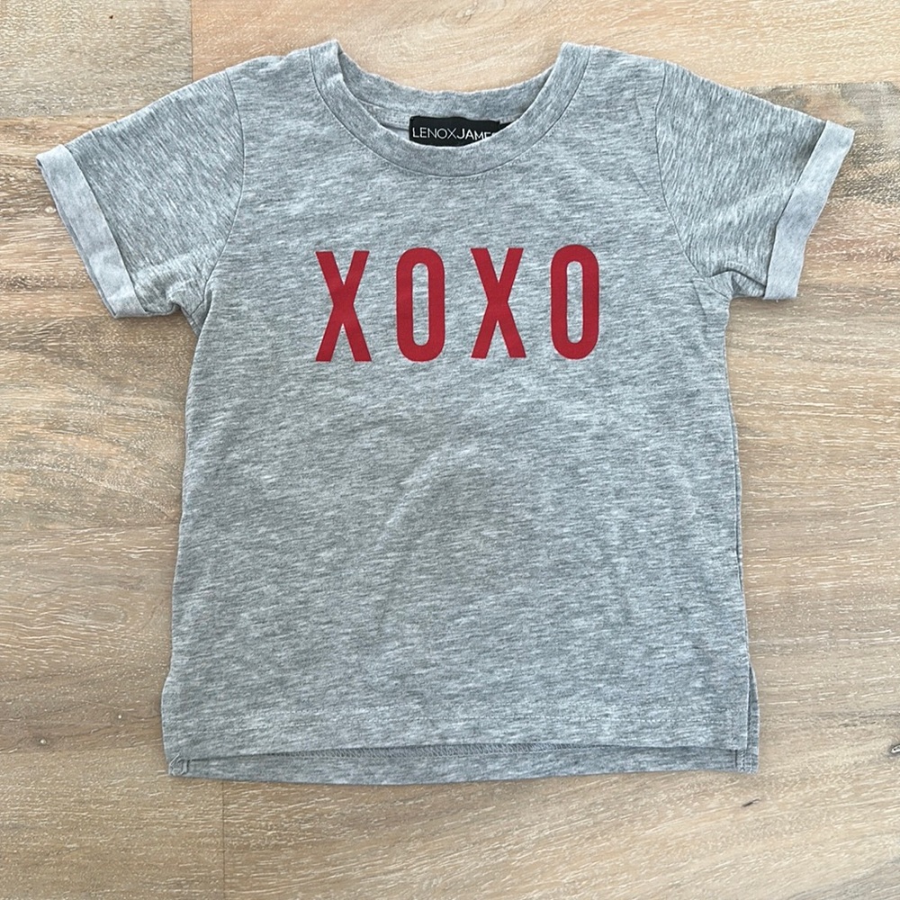 **LIKE NEW** Lenox James 18-24M XOXO t-shirt